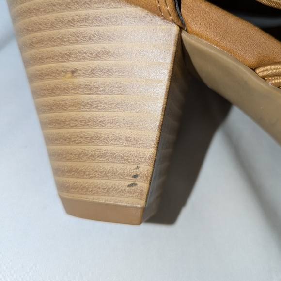 Rue 21 Brown Strappy Sandal with Block Heel - Picture 9 of 10